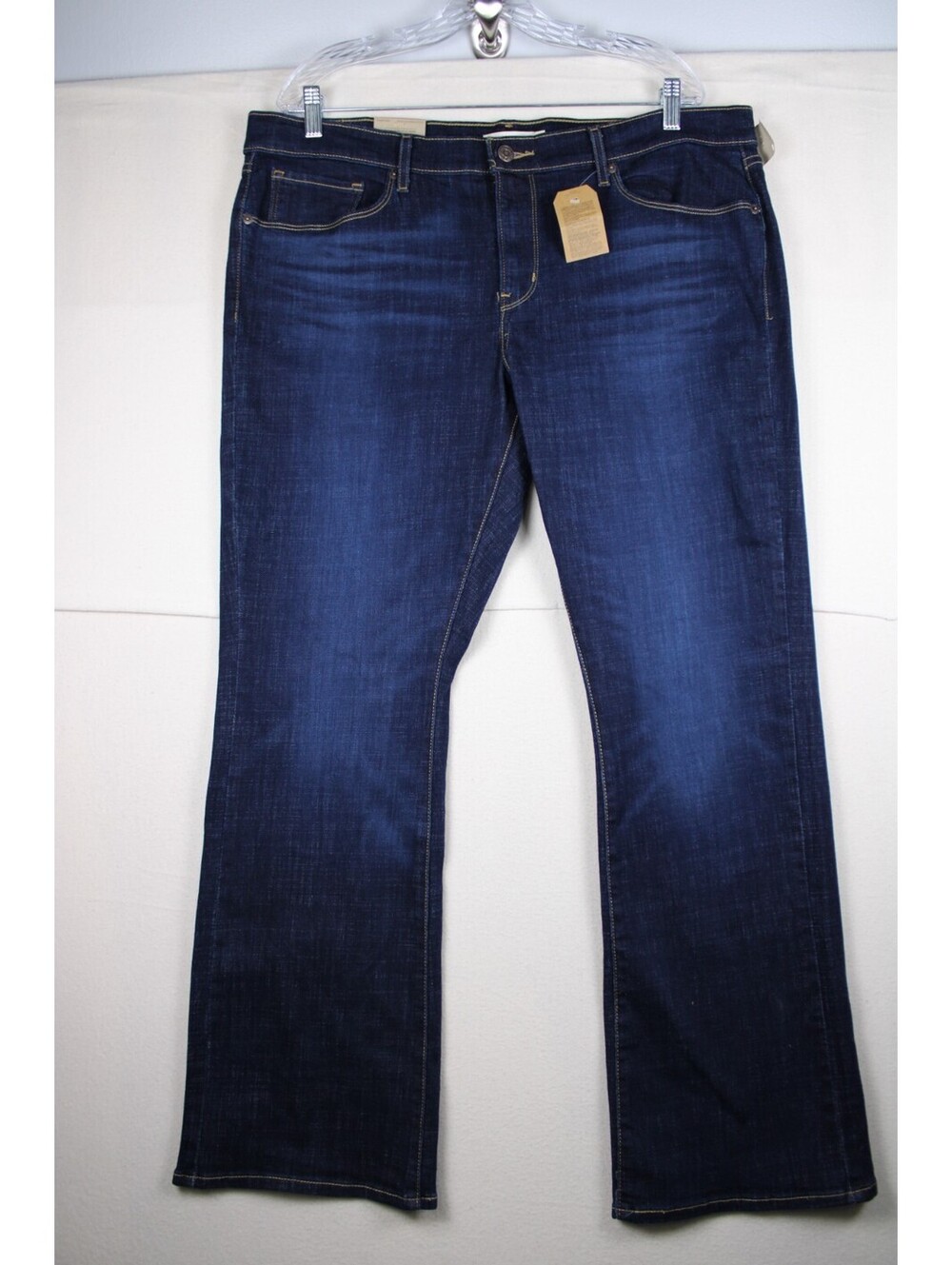 Levi's Women's Classic Bootcut Jeans Size 18M Blue Dark Wash Denim 34x32 NWT